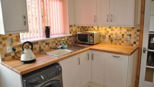 Shorefield - Photo 4, stove, dishwasher, pet friendly, toaster