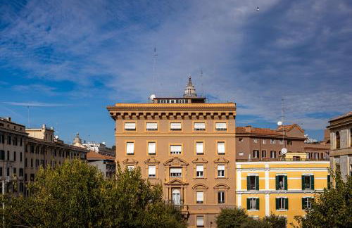 Saint Peter House Station - Photo 38