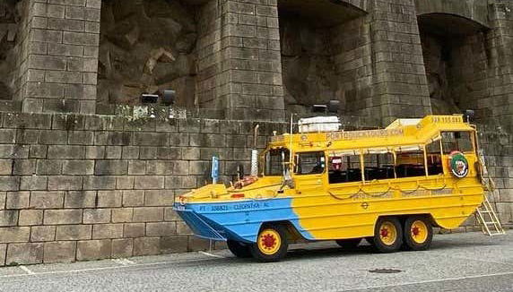 Veículo preparado para o tour