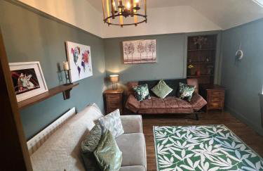 The Mews Holiday Let - Photo 1