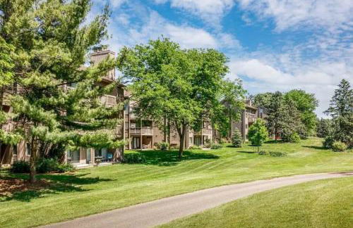 Modern Golfview Condo near the Grand Traverse Bay - Foto 17