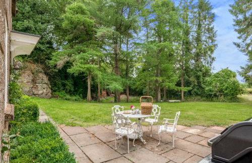 Idyllic Waterside Cottage in Mid Devon - Photo 24