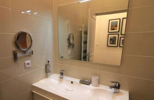 La Suite Terreaux - Photo 38