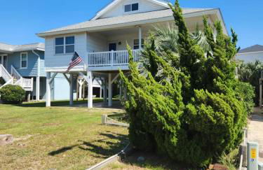 Spacious Beach House Steps to Sand - Foto 25
