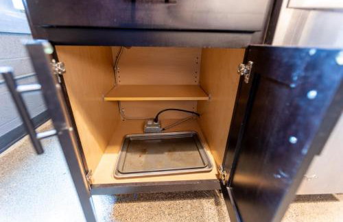 Steps 2 Everything! - KING Bed - Amazing Roof and Gym - Foto 31