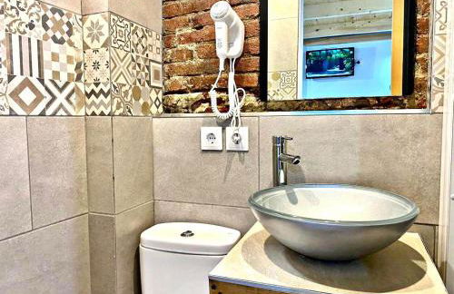 Estudio nuevo! Al lado del metro L1 L4 L5 - Foto 24