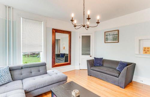 Walk to Hudson River Pet-Friendly Home with Views! - Foto 5