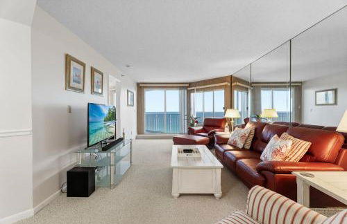Ocean Front 2-bed, 2-bath 6th-floor comfy and inviting condo unit on Hutchinson Island - Photo 7