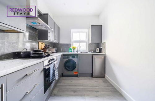 Quality Serviced Apartments in Aldershot Town Centre, Free WiFi By Redwood Stays - Foto 15