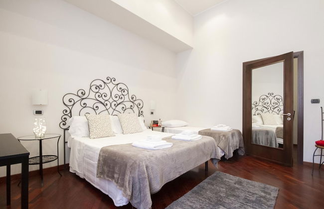 B B Residenza Malaterra - Camera Napoli Barocca - Foto 10