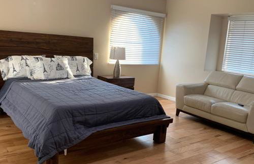 Pacific Breeze Right Next to Huntington Beach Pier! Steps from Beach!! - Photo 18