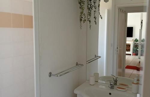 Appartement 4-6 personnes à Prayssac - résidence avec Piscine - Foto 9