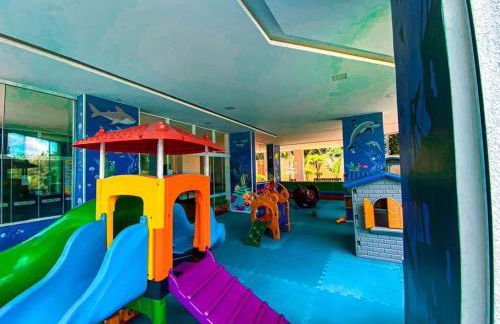 Apartamento com piscina a poucos passos da praia - Foto 20