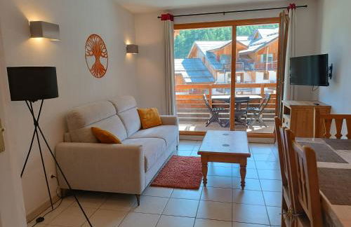 T2 Les orres 1800 pied des pistes avec piscine - Foto 1