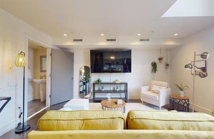 Charmingly Trendy Cloverdale Loft - Gated Parking! - Foto 8