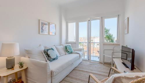 Renovated Sunny Apartment with Amazing Sunset Balcony , By TimeCooler - Foto 3