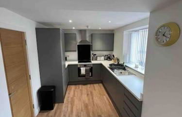 Newly built 2 bed flat in the heart of Leek - Photo 6