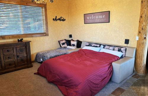 Big Bear Village View Haus is a large pet and kid friendly chalet with hot tub located a short walk to village - Foto 45