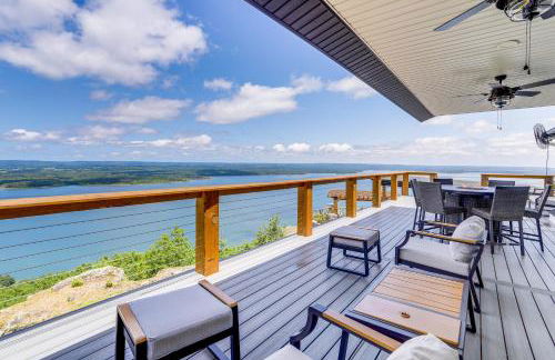 Luxe Home with Panoramic Greers Ferry Lake Views - Photo 32