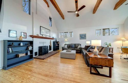 Exclusive Wooded Chalet w Magnificent River Views - Foto 4