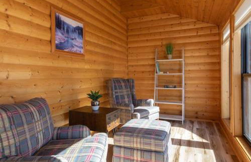 MAJESTIC VIEWS FAMILY LODGE with Large Deck - Photo 36