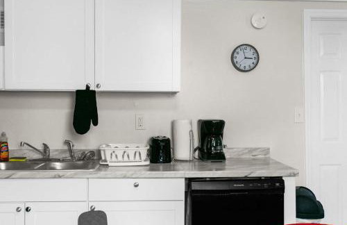 10 Mins to Downtown Modern in Magic City- Unit B - Foto 46