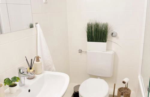 Wohlfühl-Apartment mit großem Balkon, Netflix & Games - Foto 29