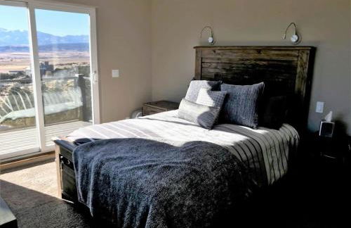 Barnwood Chateau with 2 Master Suites Hot Tub - Foto 21