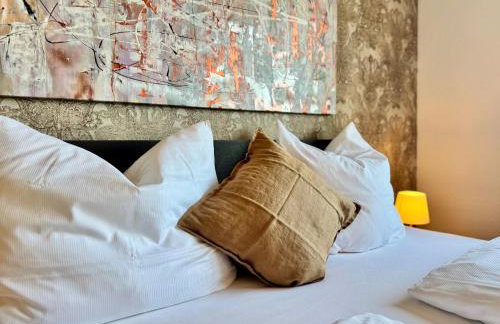 Garden Gallery - Boutique Apartment - Photo 9