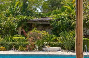 Exotic Beachfront Retreat Handcrafted Bohemian Luxury - Foto 36