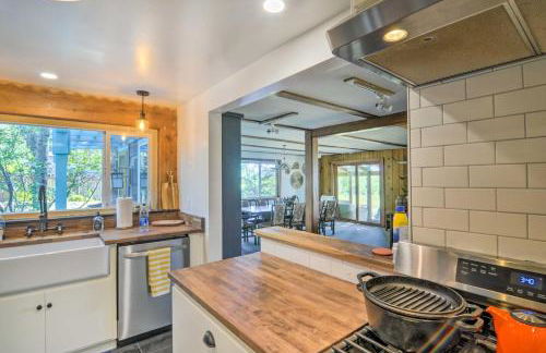 Scenic Lake Almanor Home with Mountain Views! - Foto 15