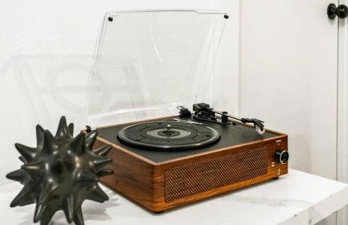 4BR Luxury Stay | 2 Kings | Near DT | Family+Games - Foto 25