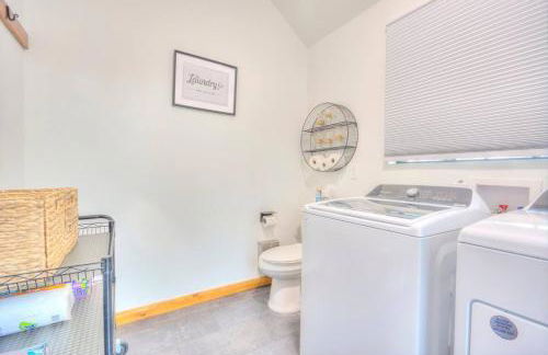 NEW Treehouse at Link Lane 2 Acres w Hot Tub - Foto 25