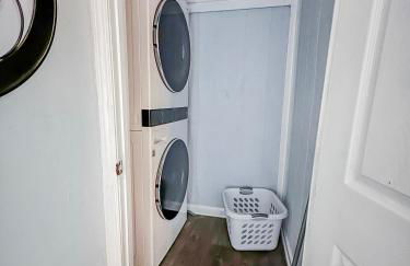 Peaceful Lydia Hide-O-Way - New Pool & Near Beach, Breakfast, Spa & Go-Karts! - Foto 46