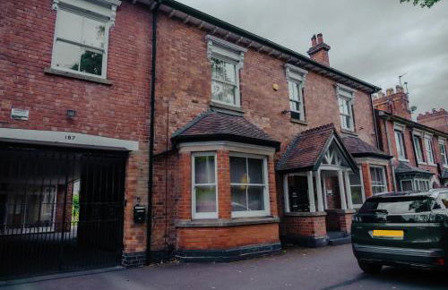 Modern Flat l Molineux 5 Min l Smart TV l WiFi l Free Parking - Foto 29