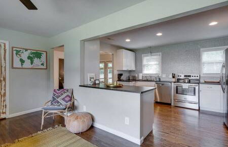 1-Story Home, Fenced Yard, Grill, Firepit, Parking, Sleeps 10, Pet-Friendly, Smart TVs, 10 Mins to Nissan Stadium & Five Points, Cozy Bedrooms, Outdoor Fun, Perfect for Families & Groups - Foto 18