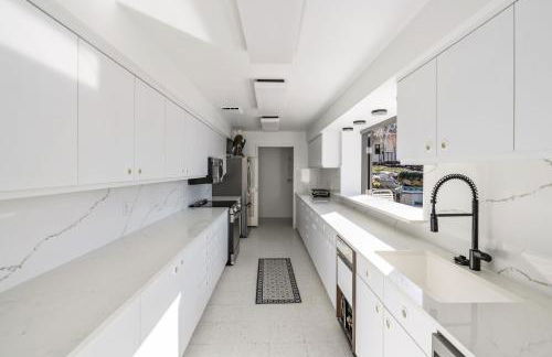 Exclusive Resort Escape - Heated Pool, Spa & Pickleball - Foto 71