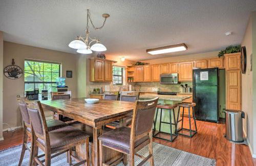 Beaver Lake Retreat with Deck and Private Hot Tub - Foto 8