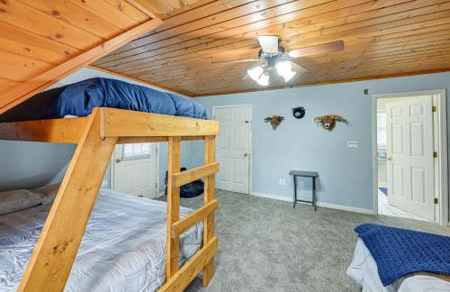 Fire Pit and Porch Rustic Retreat in North Carolina - Foto 20