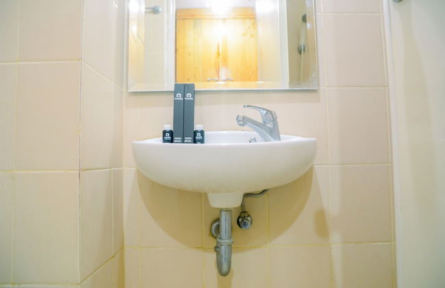 Comfy Studio at Gading Greenhill Apartment - Foto 9