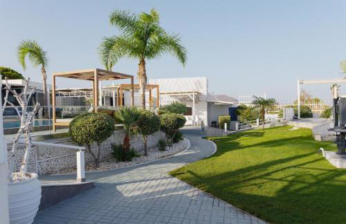 White Luxury Villa - Foto 39