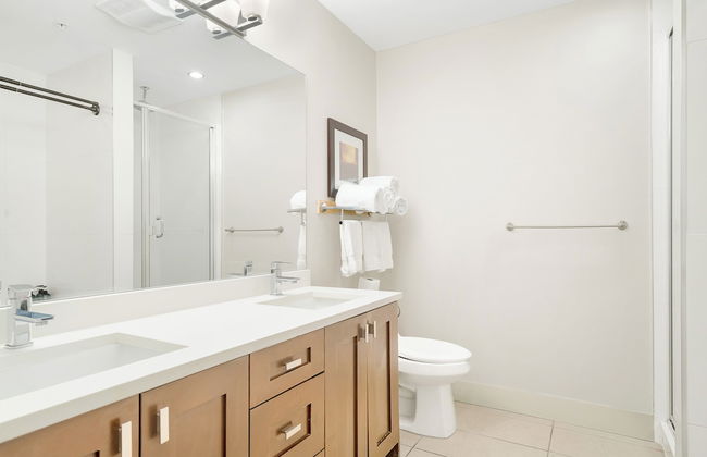 Breathtaking Bliss 2BR Penthouse - Photo 47