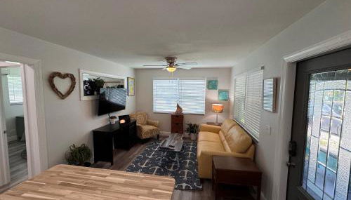 875 Oasis #4 Location! - Foto 1