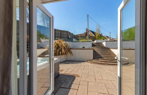 Springfield Deer View -No Commercial Sign written Vehicles,Private Hot Tub , 2 Dogs Max,Fishing Nearby & Communal Swimming Pool ,Pool open April to September - Foto 27