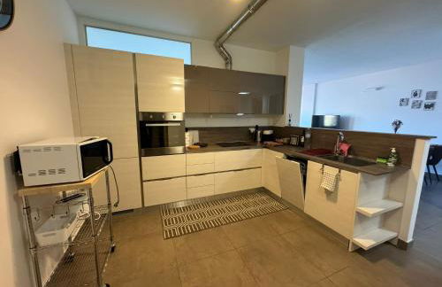 Reflections At The Lake - Foto 20