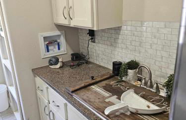 Huge 3k SQ FT Waterfront Home - Photo 9