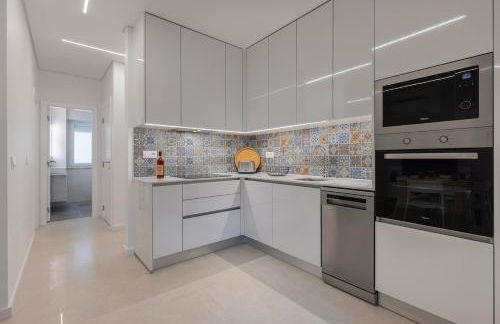 New Apartment by the Metro - Photo 20