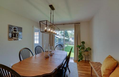 Walk to Beach Lake Michigan Getaway! - Foto 9