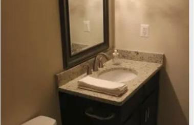 Entire 3 bedroom Private Luxury Condo - Photo 5