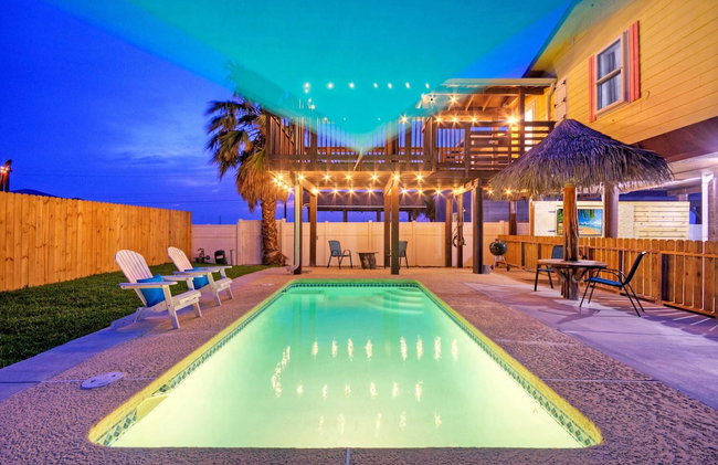 Private Pool, Yard, Deck, by the Nature Preserve! Tipsy Flipper by Avantstay - Photo 55